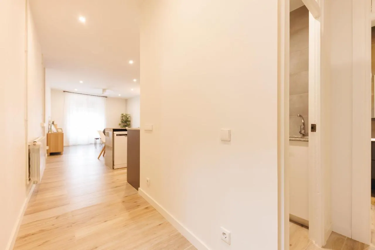 ז'ירונה Bravissimo Ciutadans, Comfortable 3-Bedroom Apartment