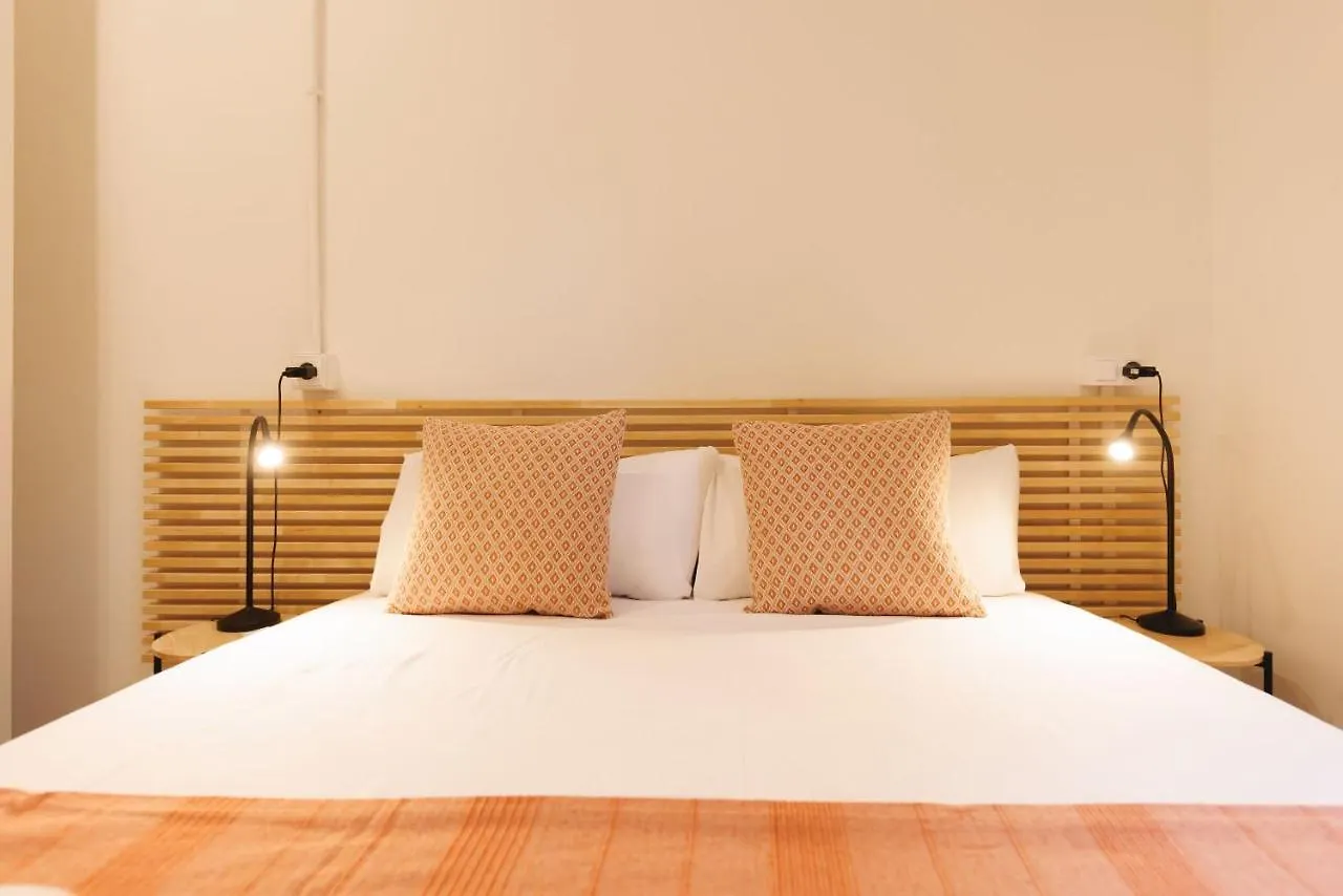 ז'ירונה Bravissimo Ciutadans, Comfortable 3-Bedroom Apartment ספרד